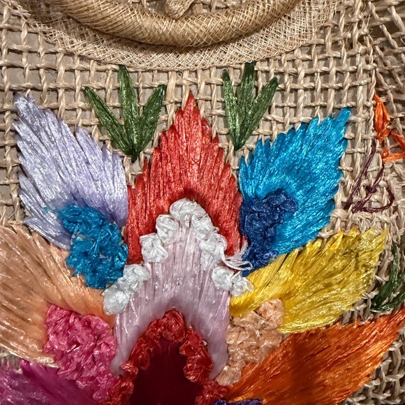 Handcrafted Floral Jute Bag with Wooden Handles - Picture 3 of 6